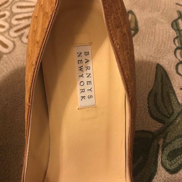 Vintage Barney’s NY ostrich pump - Picture 10 of 10